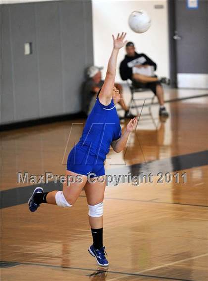 Thumbnail 3 in El Monte @ Gabrielino photogallery.