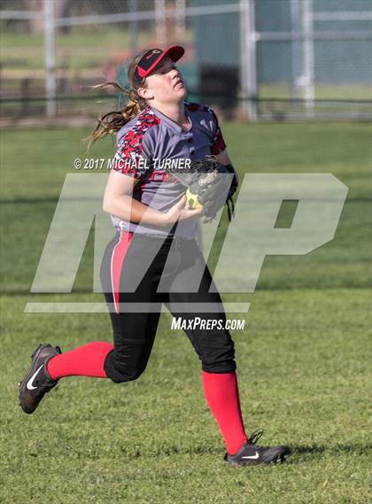 Thumbnail 2 in Foothill vs. Chico photogallery.