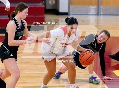 Thumbnail 3 in Woodgrove vs. Patriot (Cougar Holiday Classic) photogallery.