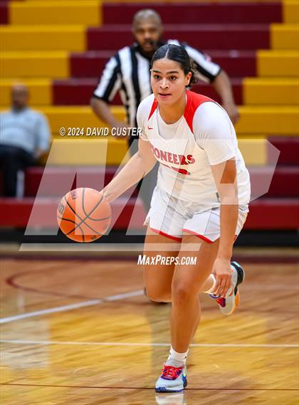 Thumbnail 2 in Woodgrove vs. Patriot (Cougar Holiday Classic) photogallery.