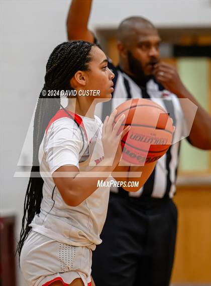 Thumbnail 1 in Woodgrove vs. Patriot (Cougar Holiday Classic) photogallery.