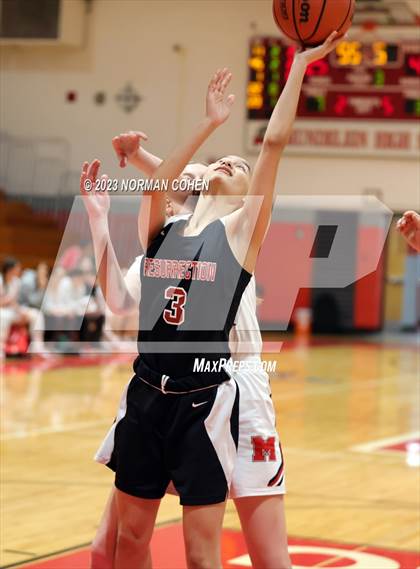 Thumbnail 2 in Resurrection @ Mundelein photogallery.