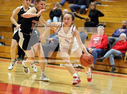 Thumbnail 3 in Resurrection @ Mundelein photogallery.