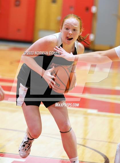 Thumbnail 3 in Resurrection @ Mundelein photogallery.