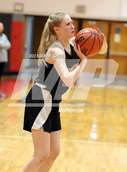 Thumbnail 3 in Resurrection @ Mundelein photogallery.