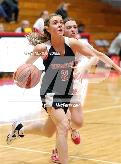 Thumbnail 2 in Resurrection @ Mundelein photogallery.
