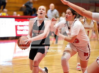 Thumbnail 2 in Resurrection @ Mundelein photogallery.