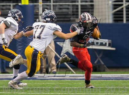 Thumbnail 3 in Highland Park vs. Mansfield Legacy (UIL 4A D1 Regional Playoff) photogallery.