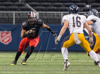 Thumbnail 3 in Highland Park vs. Mansfield Legacy (UIL 4A D1 Regional Playoff) photogallery.