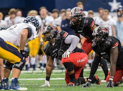 Thumbnail 2 in Highland Park vs. Mansfield Legacy (UIL 4A D1 Regional Playoff) photogallery.