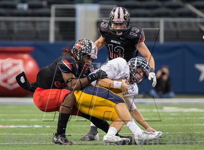 Thumbnail 2 in Highland Park vs. Mansfield Legacy (UIL 4A D1 Regional Playoff) photogallery.
