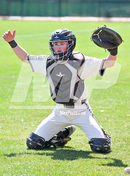 Thumbnail 3 in Erie vs. West Albany (Coach Bob Invitational) photogallery.