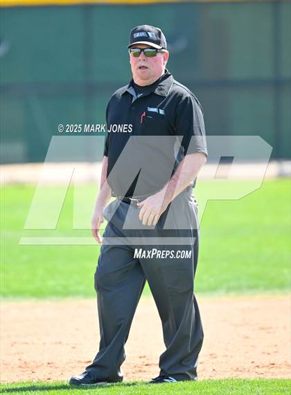 Thumbnail 2 in Erie vs. West Albany (Coach Bob Invitational) photogallery.