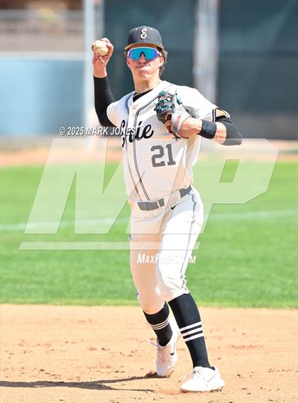 Thumbnail 2 in Erie vs. West Albany (Coach Bob Invitational) photogallery.