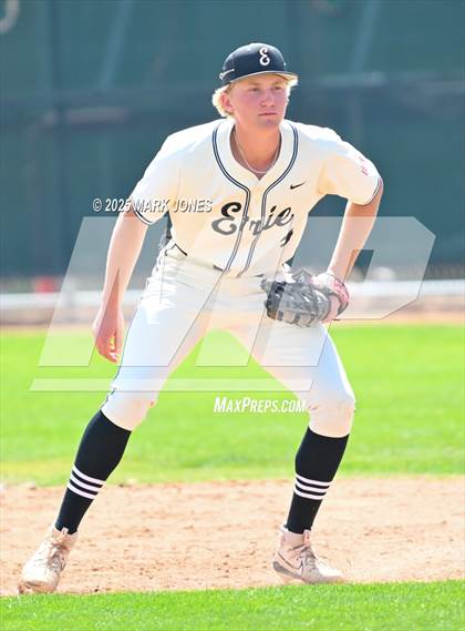 Thumbnail 2 in Erie vs. West Albany (Coach Bob Invitational) photogallery.