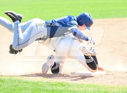 Thumbnail 3 in Erie vs. West Albany (Coach Bob Invitational) photogallery.