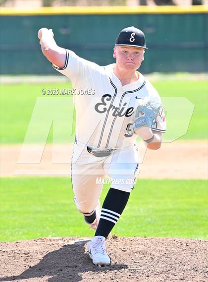 Thumbnail 2 in Erie vs. West Albany (Coach Bob Invitational) photogallery.