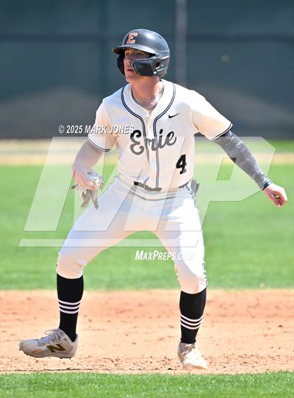 Thumbnail 2 in Erie vs. West Albany (Coach Bob Invitational) photogallery.