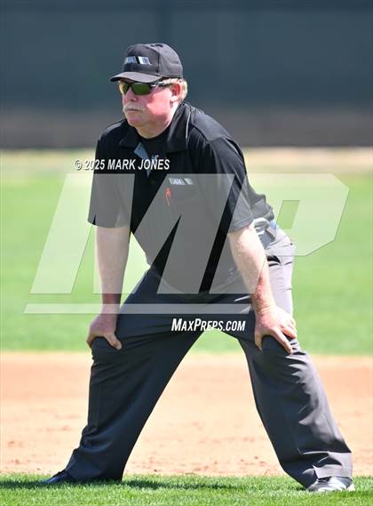 Thumbnail 2 in Erie vs. West Albany (Coach Bob Invitational) photogallery.