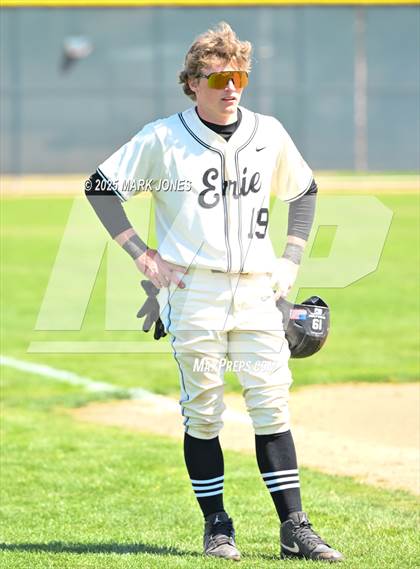 Thumbnail 2 in Erie vs. West Albany (Coach Bob Invitational) photogallery.