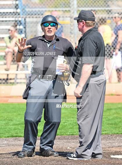 Thumbnail 2 in Erie vs. West Albany (Coach Bob Invitational) photogallery.