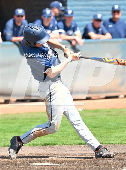 Thumbnail 2 in Erie vs. West Albany (Coach Bob Invitational) photogallery.