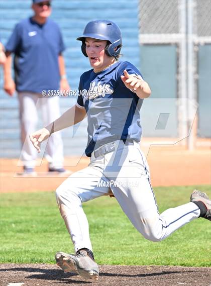 Thumbnail 3 in Erie vs. West Albany (Coach Bob Invitational) photogallery.