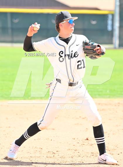 Thumbnail 3 in Erie vs. West Albany (Coach Bob Invitational) photogallery.