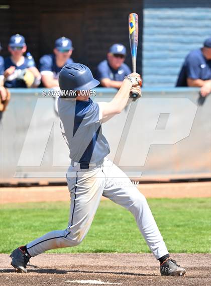 Thumbnail 2 in Erie vs. West Albany (Coach Bob Invitational) photogallery.