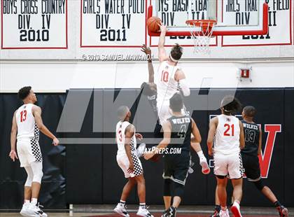 Thumbnail 3 in Van Nuys @ Harvard-Westlake (Wolverine invitational) photogallery.