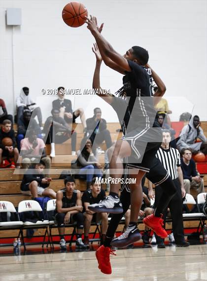 Thumbnail 2 in Van Nuys @ Harvard-Westlake (Wolverine invitational) photogallery.