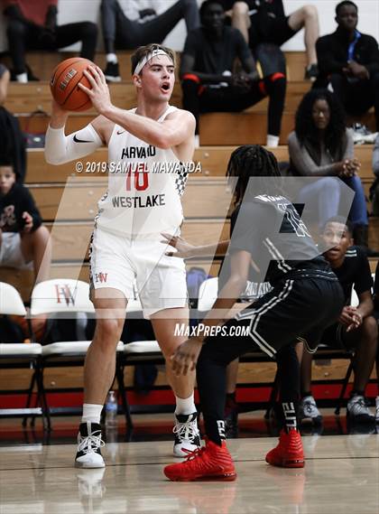 Thumbnail 1 in Van Nuys @ Harvard-Westlake (Wolverine invitational) photogallery.