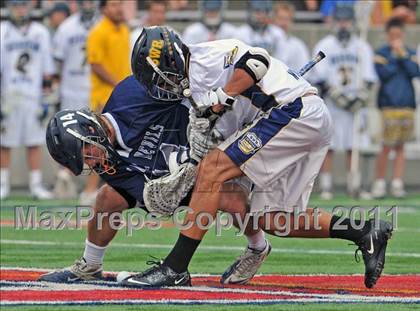 Thumbnail 3 in Huntington vs. Shoreham-Wading River (Section 11 Class B Final) photogallery.