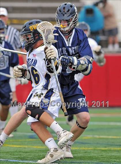 Thumbnail 1 in Huntington vs. Shoreham-Wading River (Section 11 Class B Final) photogallery.