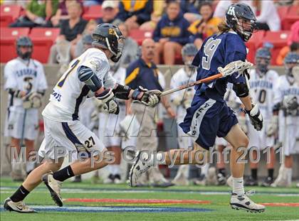 Thumbnail 2 in Huntington vs. Shoreham-Wading River (Section 11 Class B Final) photogallery.