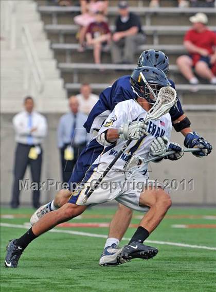 Thumbnail 1 in Huntington vs. Shoreham-Wading River (Section 11 Class B Final) photogallery.