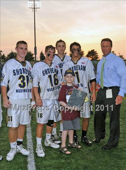 Thumbnail 2 in Huntington vs. Shoreham-Wading River (Section 11 Class B Final) photogallery.