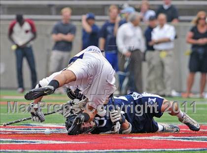 Thumbnail 2 in Huntington vs. Shoreham-Wading River (Section 11 Class B Final) photogallery.