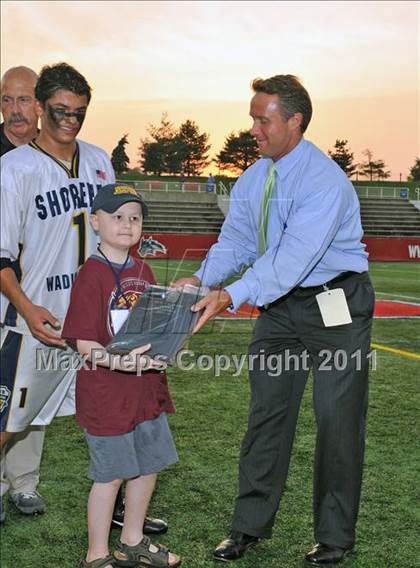 Thumbnail 1 in Huntington vs. Shoreham-Wading River (Section 11 Class B Final) photogallery.