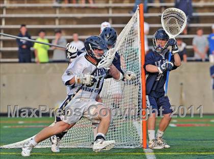 Thumbnail 3 in Huntington vs. Shoreham-Wading River (Section 11 Class B Final) photogallery.