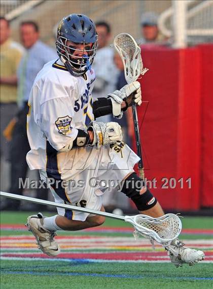 Thumbnail 2 in Huntington vs. Shoreham-Wading River (Section 11 Class B Final) photogallery.