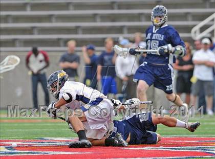 Thumbnail 1 in Huntington vs. Shoreham-Wading River (Section 11 Class B Final) photogallery.