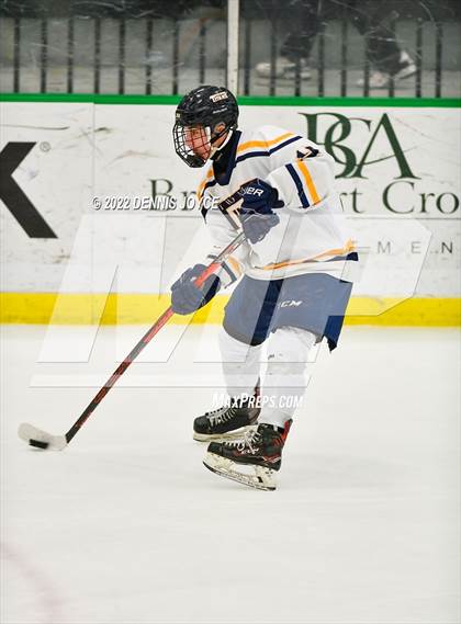 Thumbnail 1 in Aquinas Institute vs Webster Thomas (NYSPHSAA Section 5 Class B Final) photogallery.