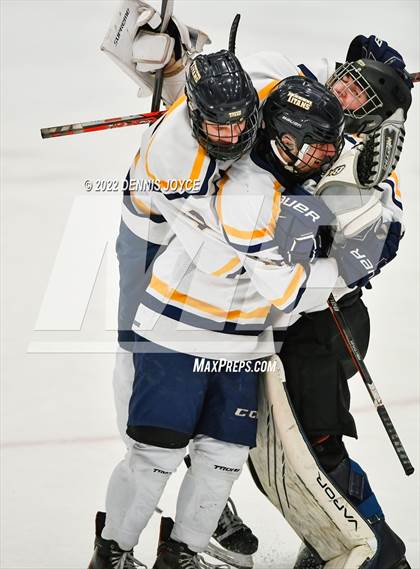 Thumbnail 2 in Aquinas Institute vs Webster Thomas (NYSPHSAA Section 5 Class B Final) photogallery.