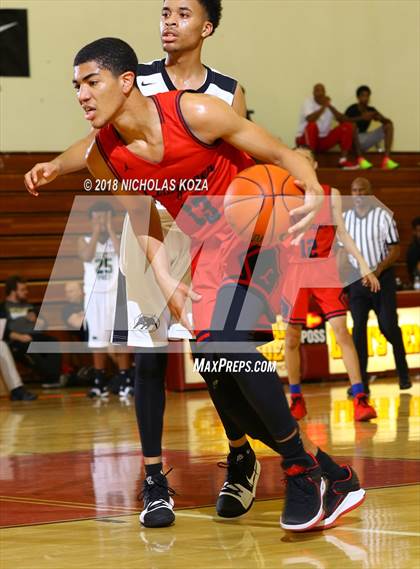 Thumbnail 3 in Leuzinger vs. Executive Prep Academy (Katani Classic) photogallery.