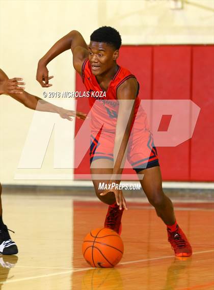 Thumbnail 2 in Leuzinger vs. Executive Prep Academy (Katani Classic) photogallery.