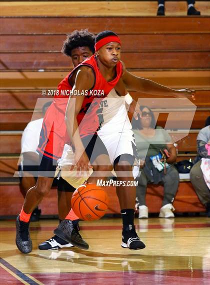 Thumbnail 1 in Leuzinger vs. Executive Prep Academy (Katani Classic) photogallery.