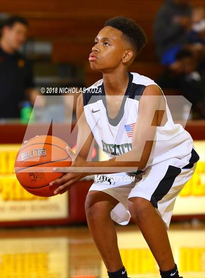 Thumbnail 2 in Leuzinger vs. Executive Prep Academy (Katani Classic) photogallery.