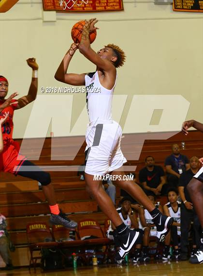 Thumbnail 2 in Leuzinger vs. Executive Prep Academy (Katani Classic) photogallery.