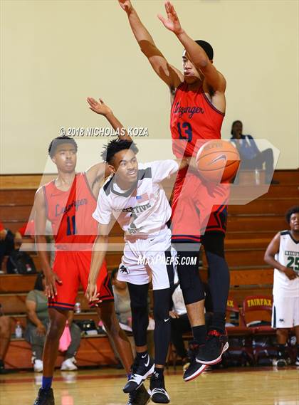 Thumbnail 3 in Leuzinger vs. Executive Prep Academy (Katani Classic) photogallery.